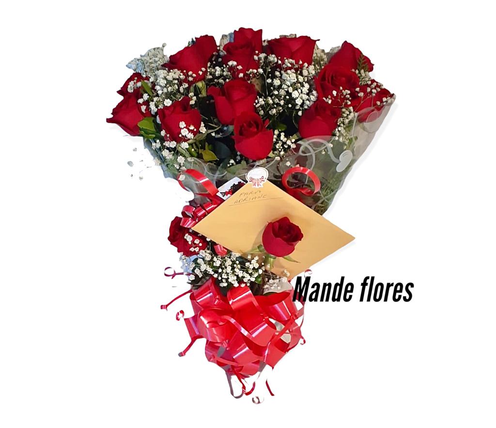 Buque com 12 rosas